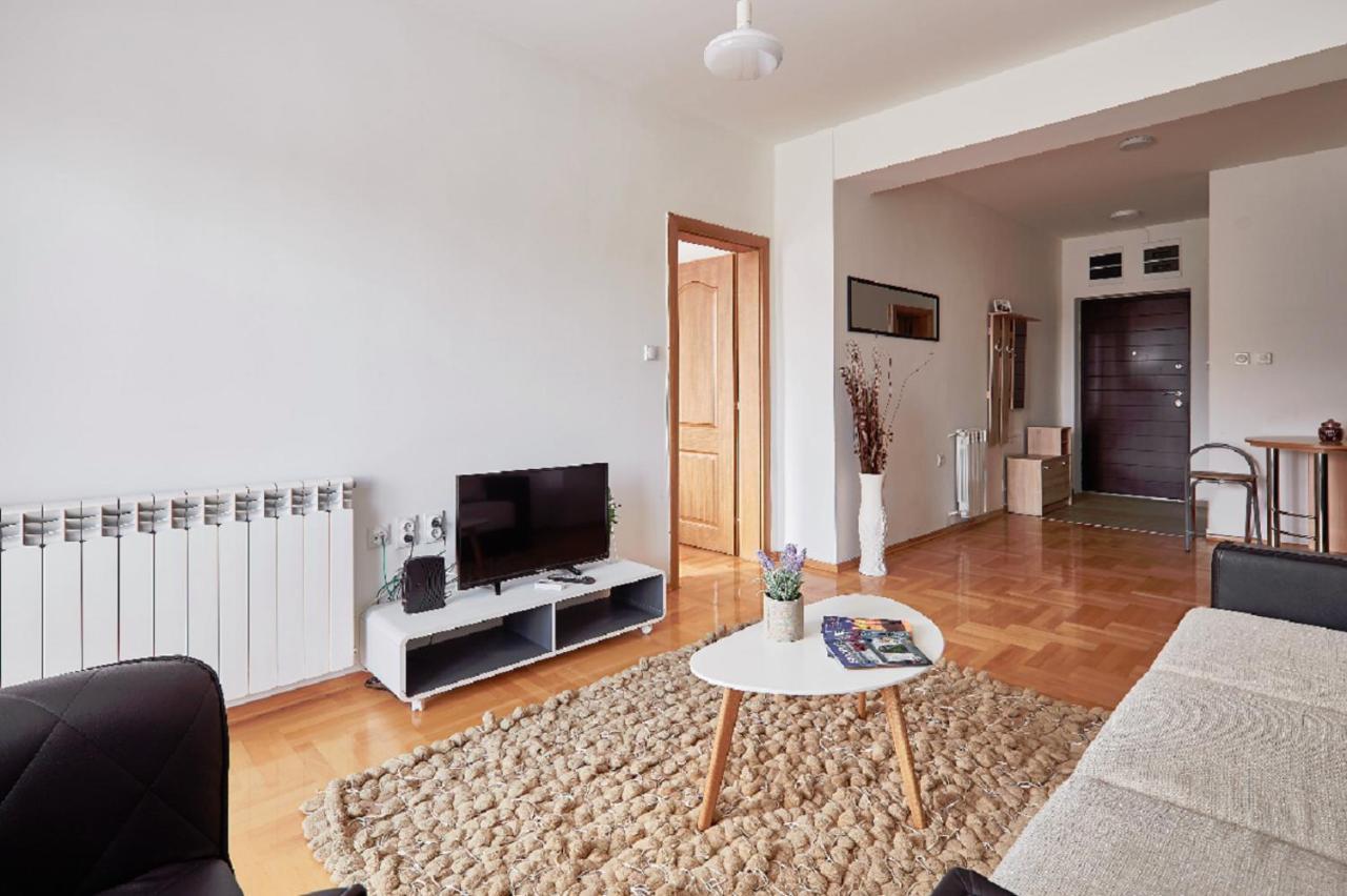 Smart Apartments Skopje Luaran gambar