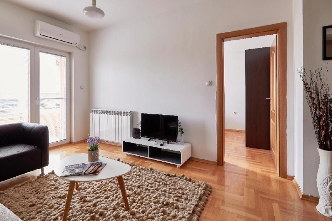 Smart Apartments Skopje Luaran gambar